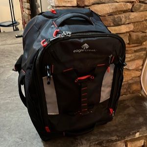 Eagle Creek 2-Wheel Travel Pack